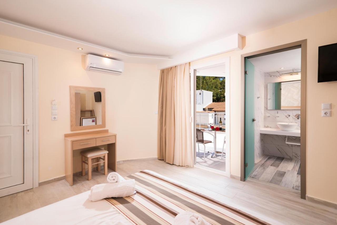 Star Bay Luxury Aparthotel Limenaria  Exterior photo