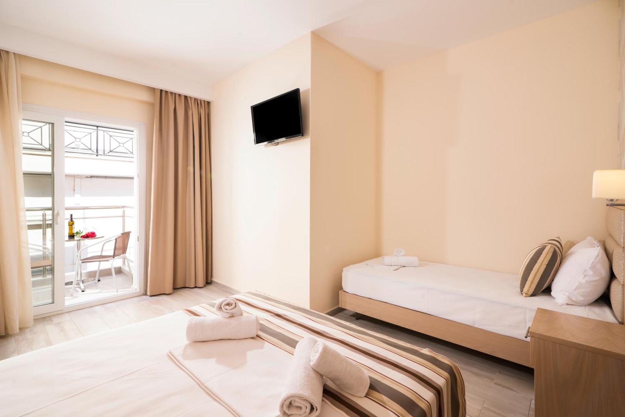 Star Bay Luxury Aparthotel Limenaria  Room photo